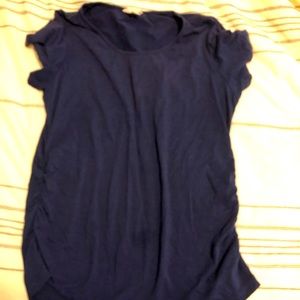 Three seasons maternity tee with rouching- XL
